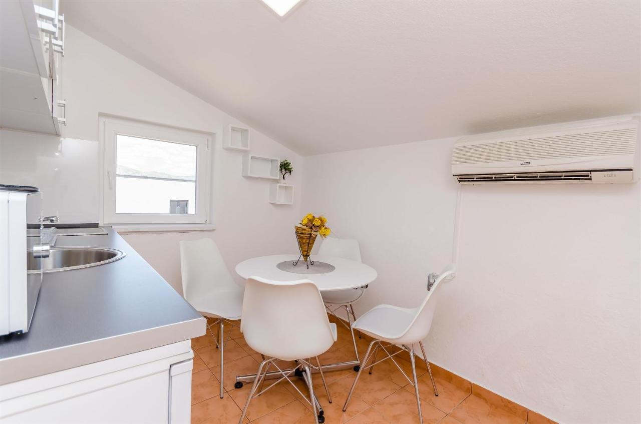 Apartment Ljubica Okrug Gornji Luaran gambar
