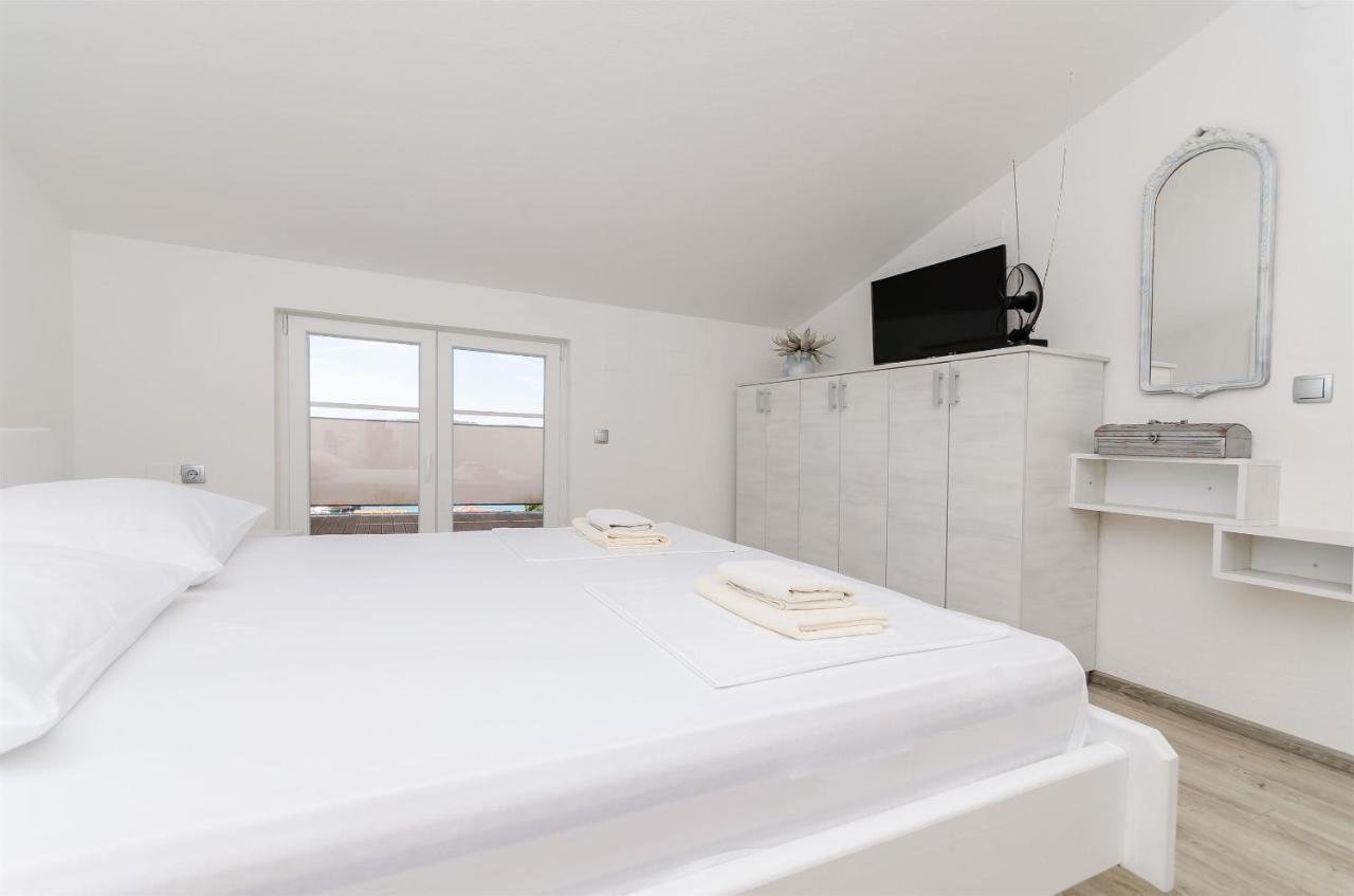 Apartment Ljubica Okrug Gornji Luaran gambar